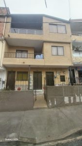 Se Vende casa Grande en bello primer piso