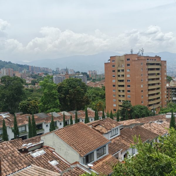 Hermoso Duplex en envigado loma las brujas parte baja