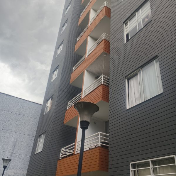 Vento apartamento en piso alto con exelente vista