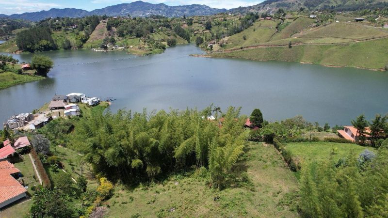 Lote en venta en el Peñol