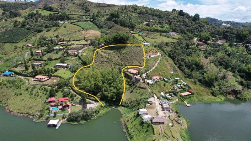 Lote en venta en el Peñol