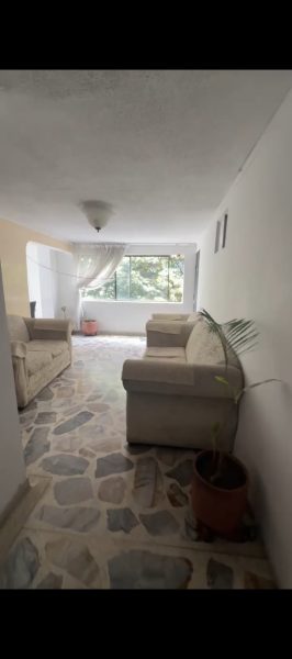 Vendo apartamento grande con exelente ubicación.🏡