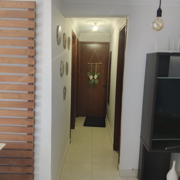 Vendo cómodo apartamento, con excelente ubicación en la loma los Bernal