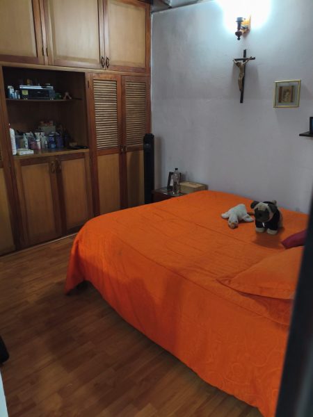 Casa primer piso +aparta estudio independiente.