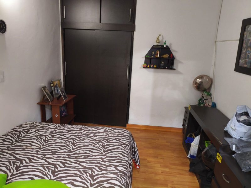 Casa primer piso +aparta estudio independiente.