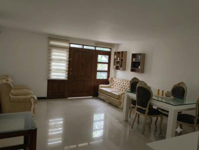 Casa grande primer piso Santa Mónica 🏡👫