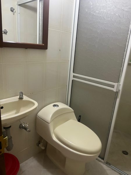 Casa grande de 2 niveles en Belén